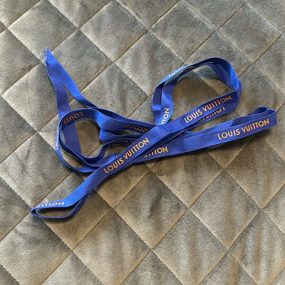 Louis Vuitton Ribbon!